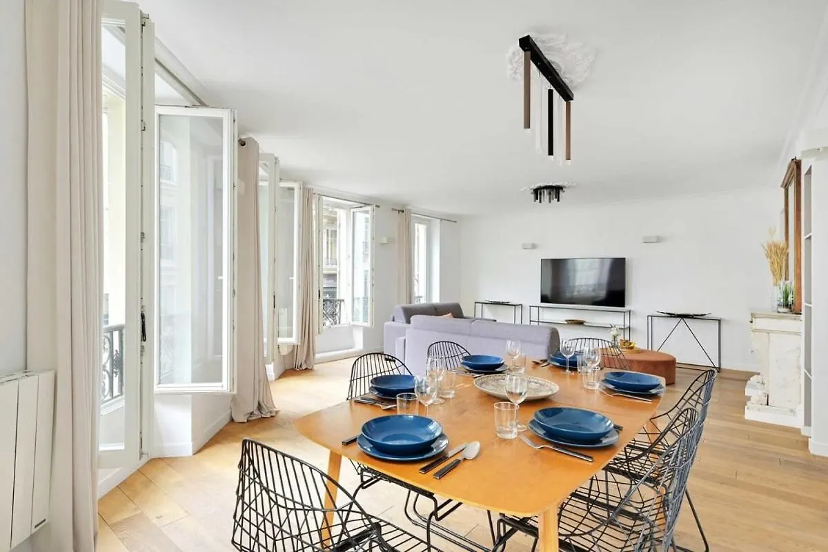 Renovated And Modern 4bd For 12 Guests